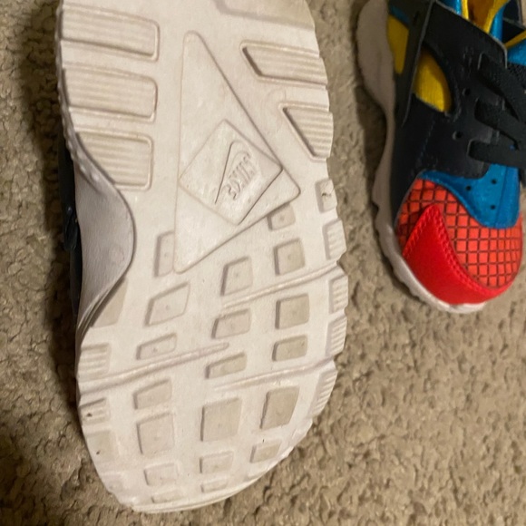 Toddler Nike Sneaker - Picture 4 of 4